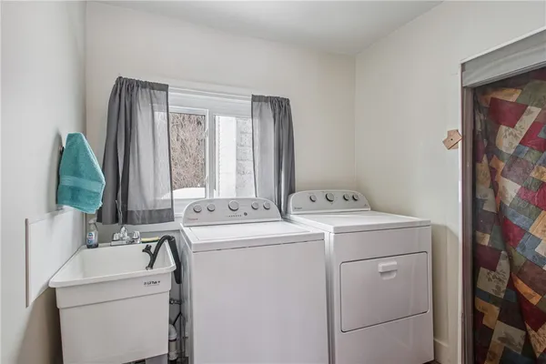 $399,900 | 825 West Avenue, Sweden, NY 14420