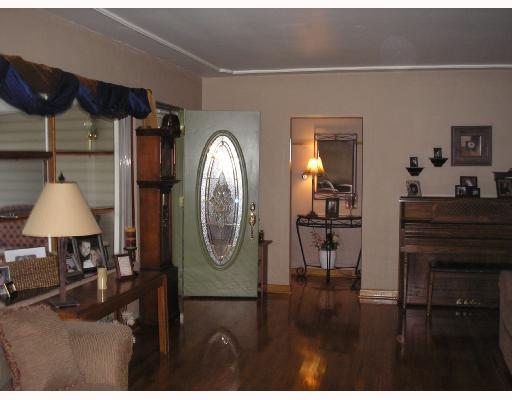 566 Joffre Cherry Valley Road Burgettstown, PA 15021 - Photo 4 of 8 Living Room.