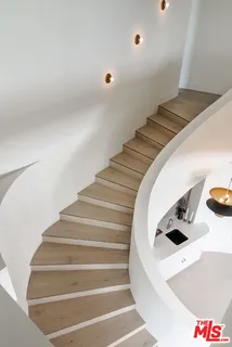 $4,998,000 | 2380 Venus Drive, Los Angeles, CA 90046