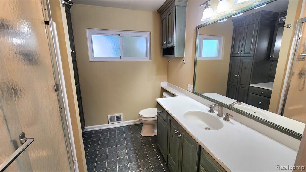 1031 Cadieux Road Grosse Pointe Park, MI 48230 - Photo 13 of 33