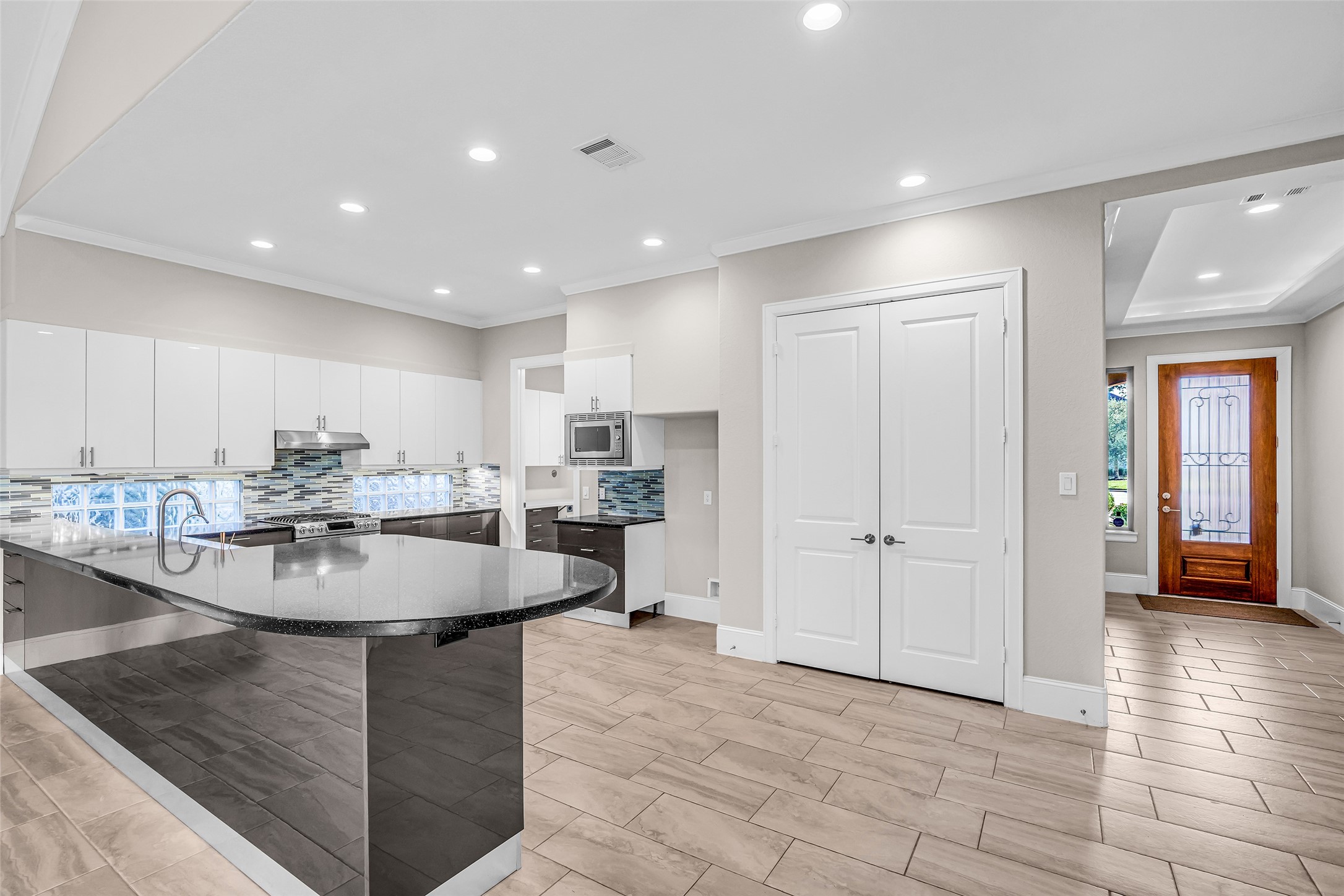 25718 Muirfield Bend Court Spring, TX 77389 - Photo 6 of 48