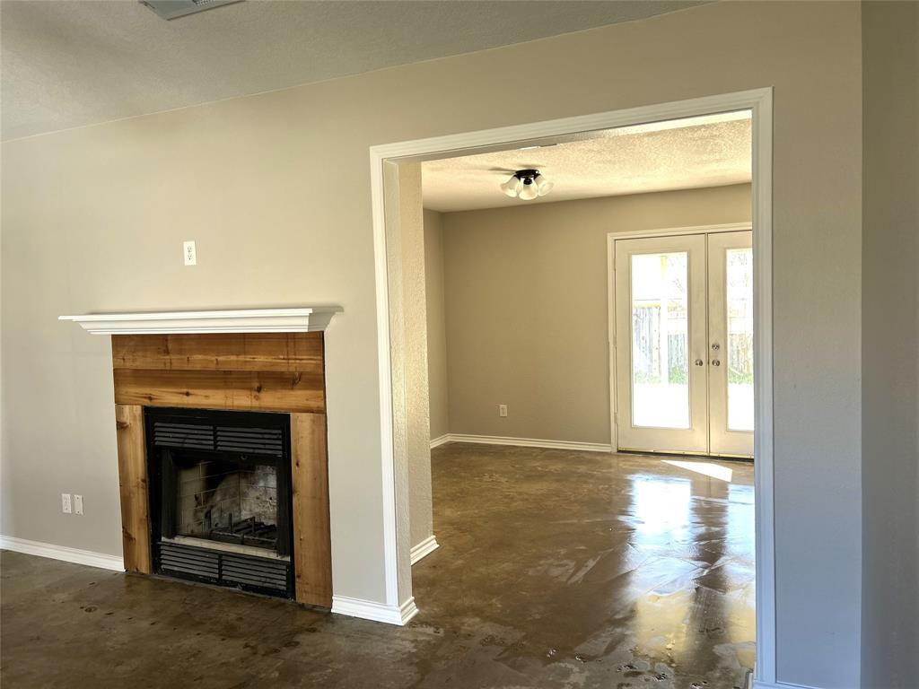 1104 Meadow Drive Athens, TX 75751 - Photo 3 of 15