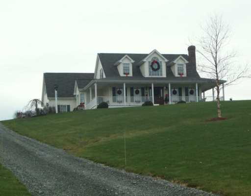 280 Kozy Corner Road Valencia, PA 16059 - Photo 1 of 8 Exterior Front.