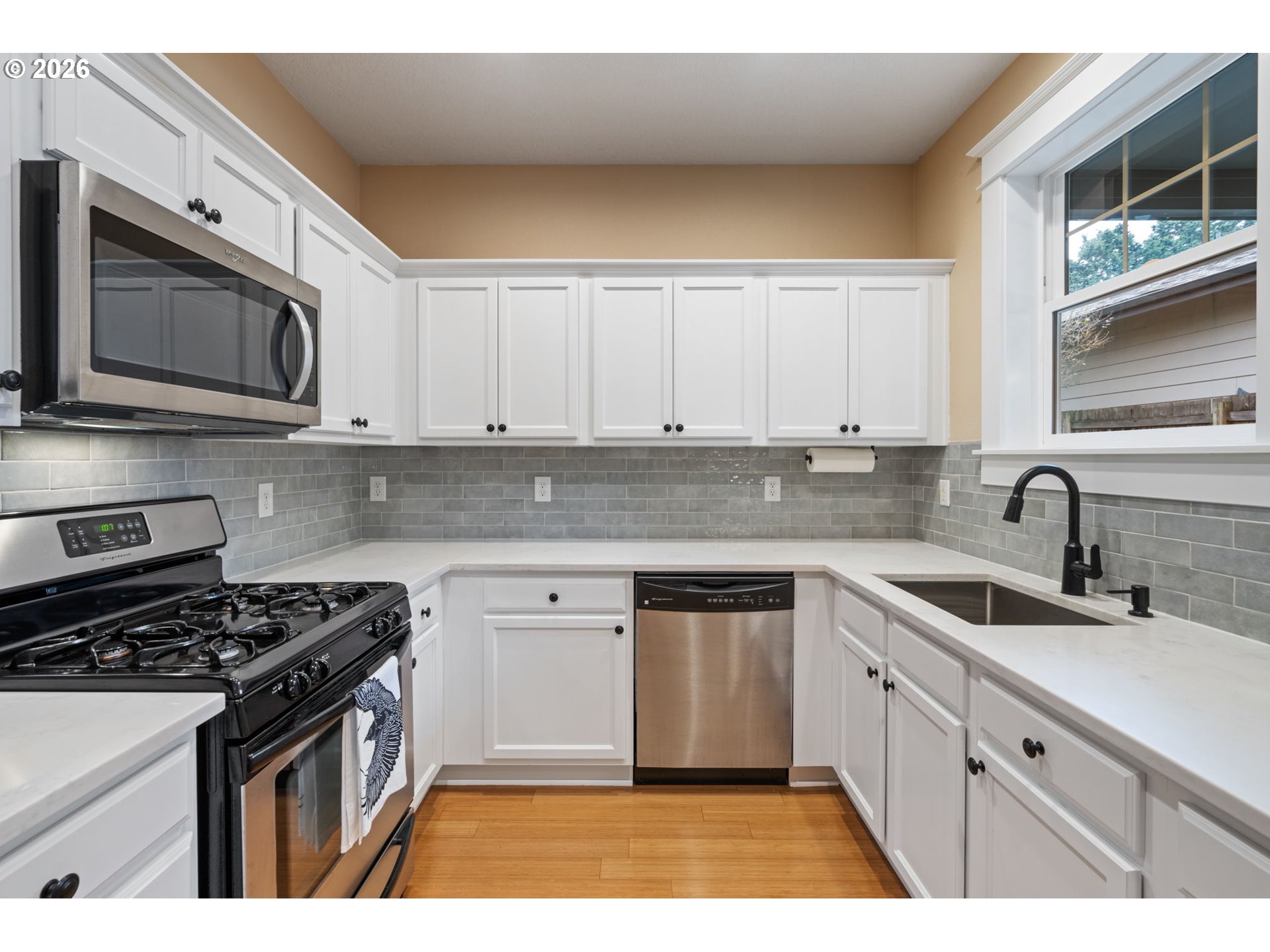 5727 Northeast Tillamook Street Portland, OR 97213 - Photo 17 of 40