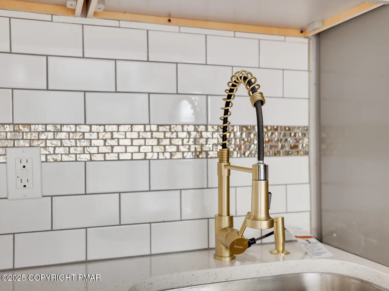 314 Main Street, Unit 2 Stroudsburg, PA 18360 - Photo 11 of 13 IMG_9454