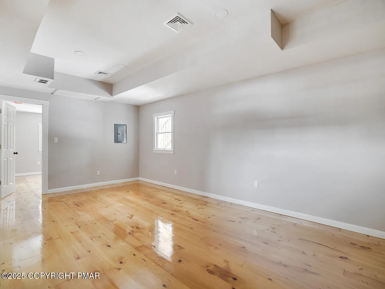 314 Main Street, Unit 2 Stroudsburg, PA 18360 - Photo 2 of 13 IMG_9445