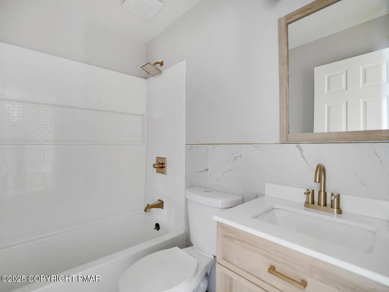 314 Main Street, Unit 2 Stroudsburg, PA 18360 - Photo 6 of 13 IMG_9449