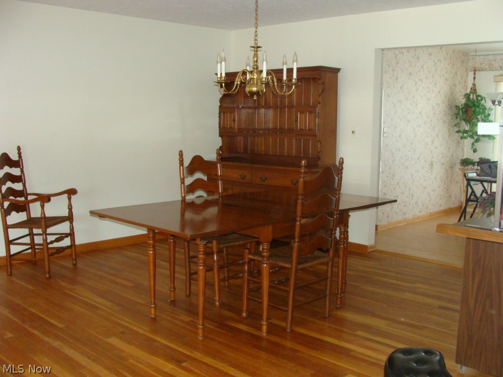 5678 Falkirk Road Lyndhurst, OH 44124 - Photo 3 of 14