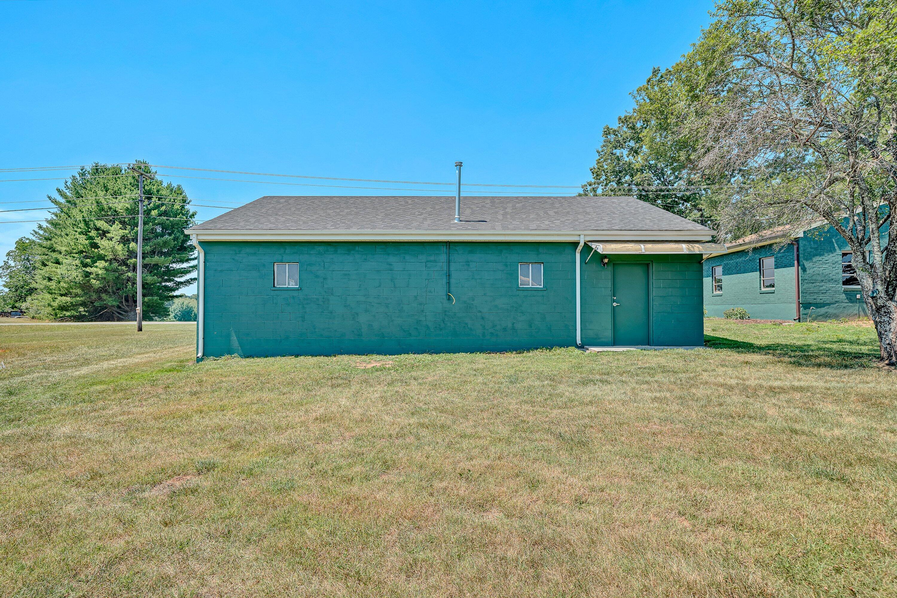 1084 Altice Road Moneta, VA 24121 - Photo 38 of 45 pic 38