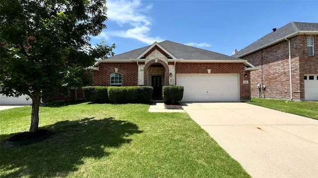$2,400 | 13269 Fowler Drive, Frisco, TX 75035