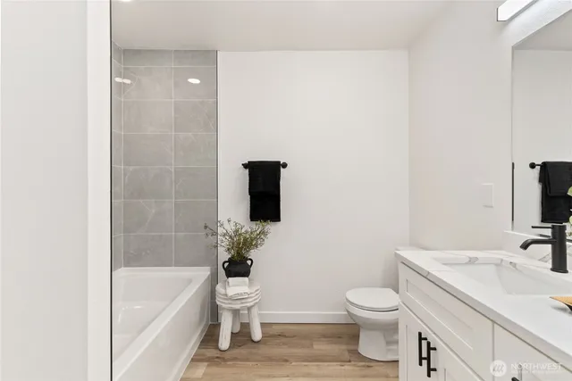 $649,999 | 6018 190th Ave Court East, Lake Tapps, WA 98391