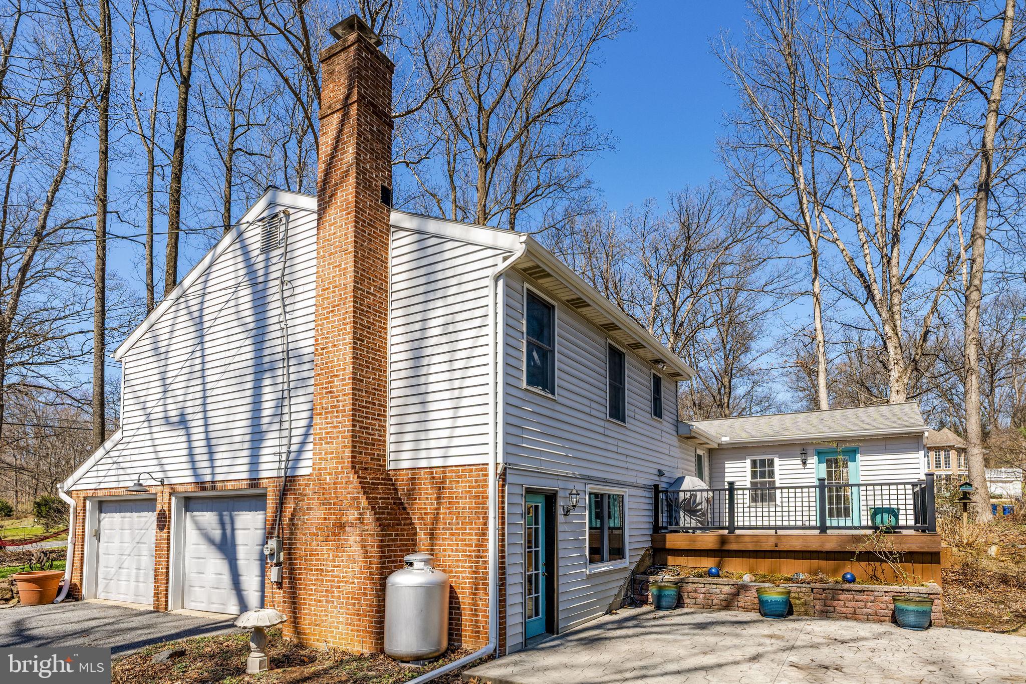 4897 Bossler Road Elizabethtown, PA 17022 - Photo 4 of 50 Two Car Attached Garage