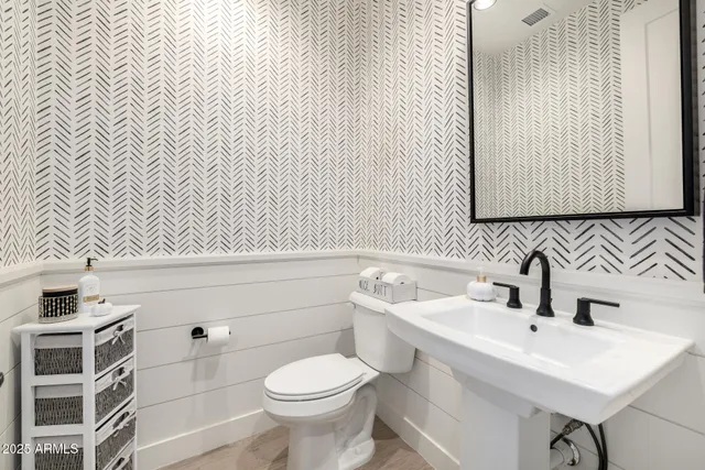 $1,529,000 | 3495 East Bloomfield Parkway, Gilbert, AZ 85296