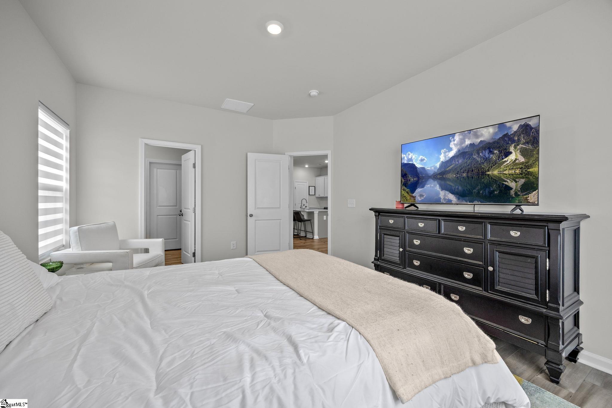413 Batten Road Taylors, SC 29687 - Photo 8 of 42