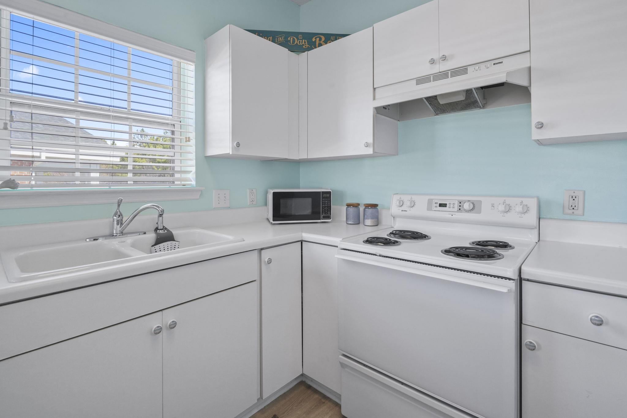 3915 Gladiola Court, Unit 304 Myrtle Beach, SC 29588 - Photo 16 of 37