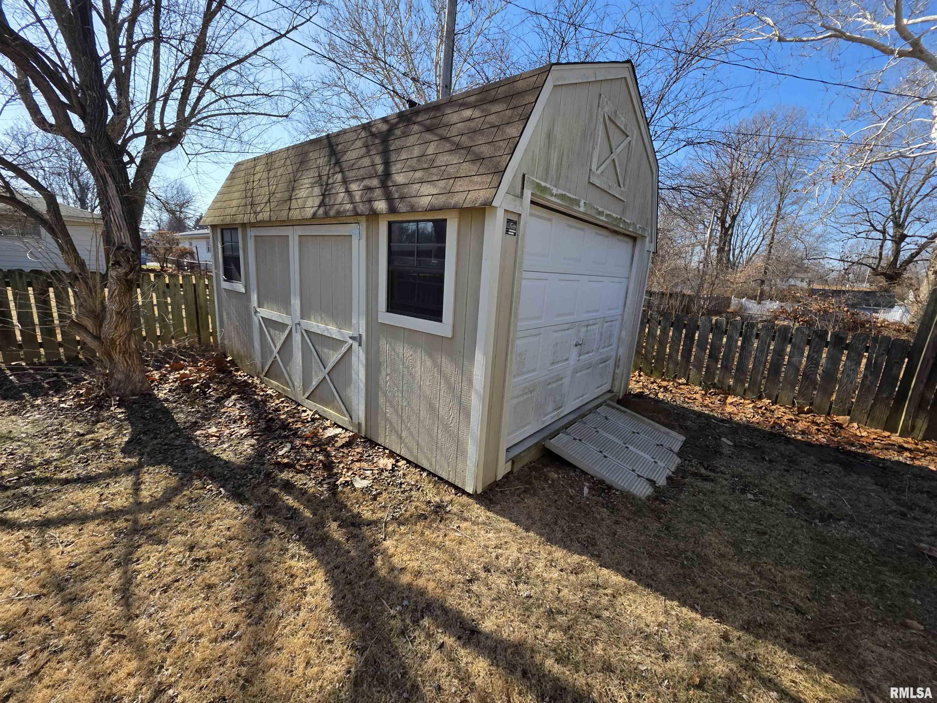 24 Wenzel Lane Springfield, IL 62702 - Photo 5 of 32