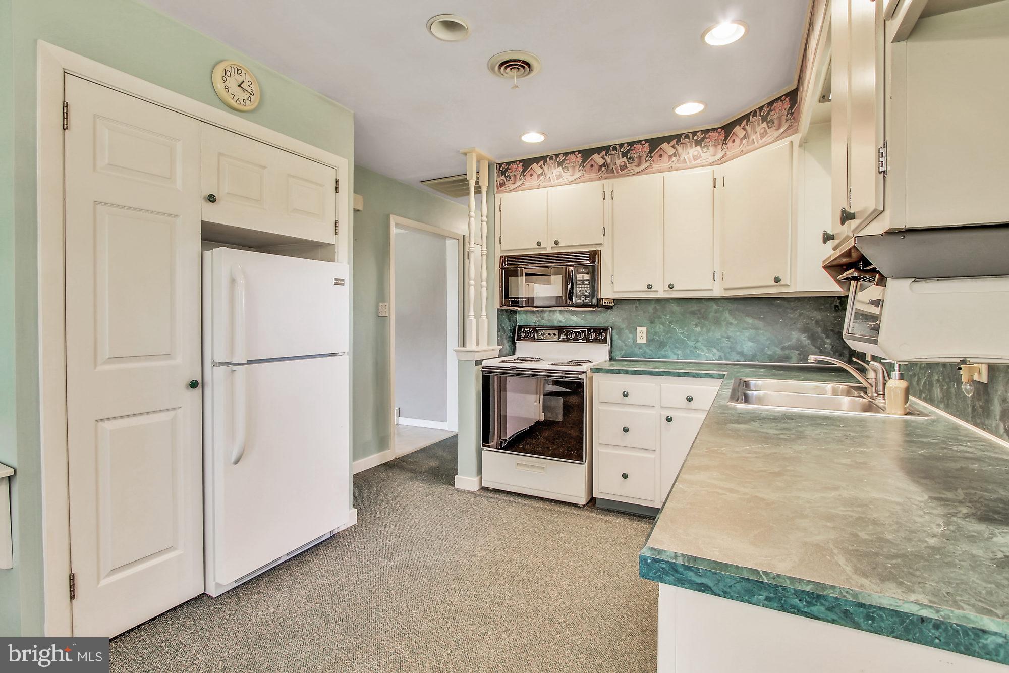 9 Beverly Avenue Reading, PA 19607 - Photo 6 of 23