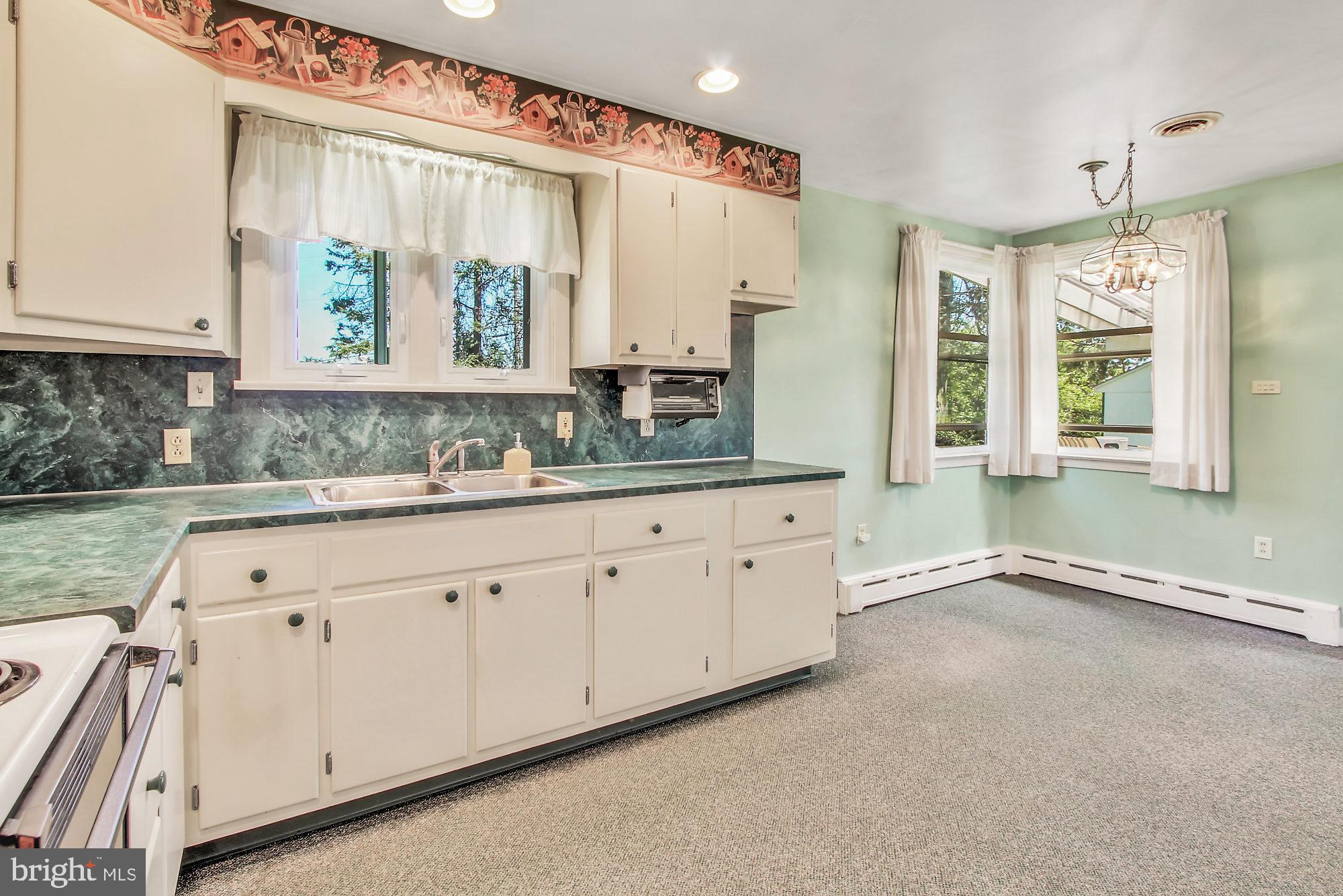 9 Beverly Avenue Reading, PA 19607 - Photo 7 of 23