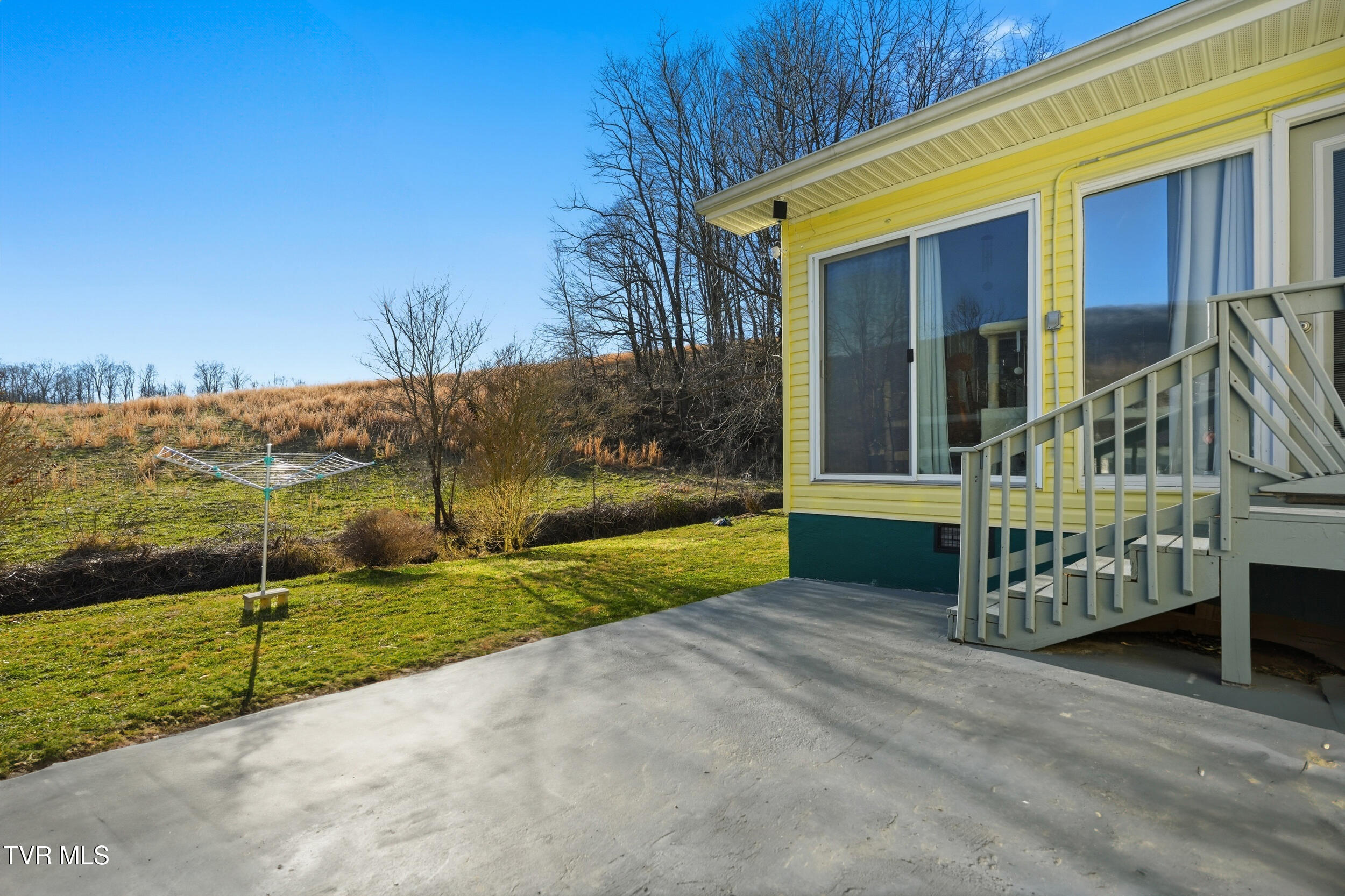 3311 Rebecca Road Big Stone Gap, VA 24219 - Photo 9 of 41 30_3311 rebecca rd-35