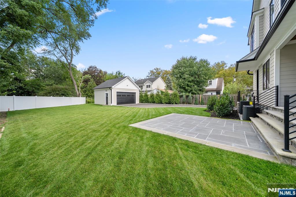 671 Delaware Avenue Ridgewood, NJ 07450 - Photo 24 of 25 Gallery Image 24