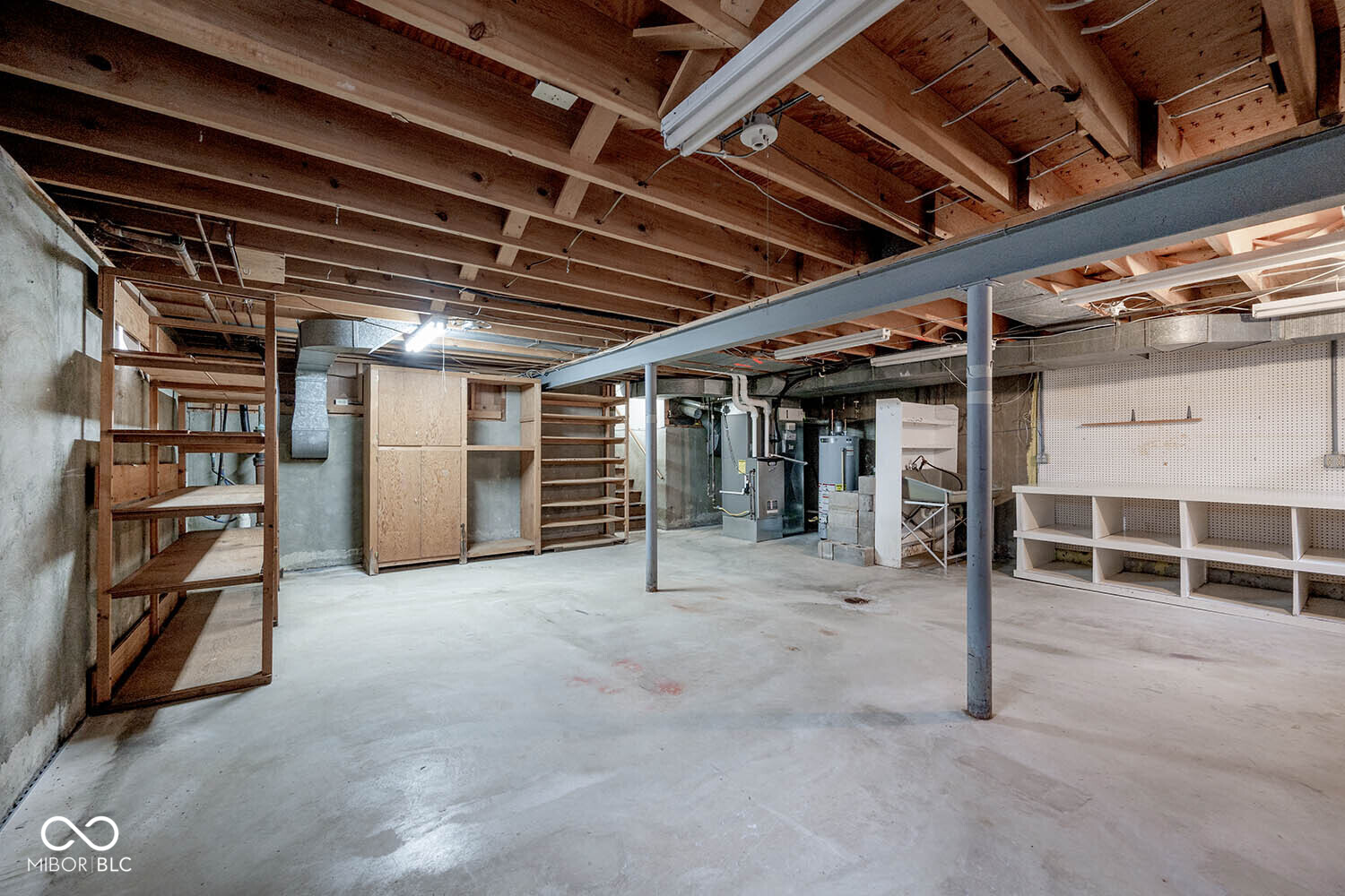 8959 Rexford Road Indianapolis, IN 46260 - Photo 30 of 51 Gallery Image 30