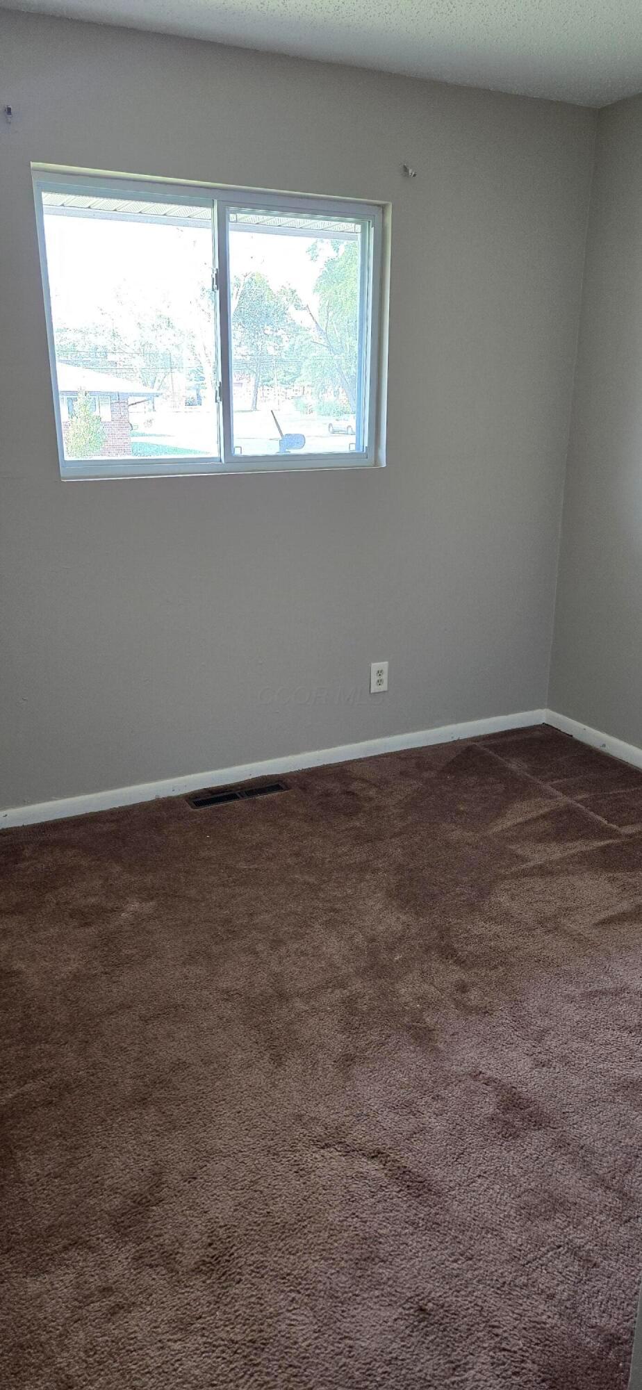1619 Liscomb Road Columbus, OH 43207 - Photo 17 of 25 20250802_165636