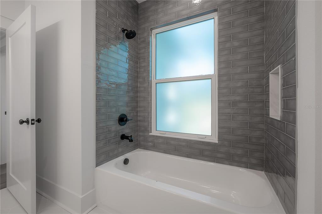 807 East Ida Street, Unit 1 Tampa, FL 33603 - Photo 35 of 48