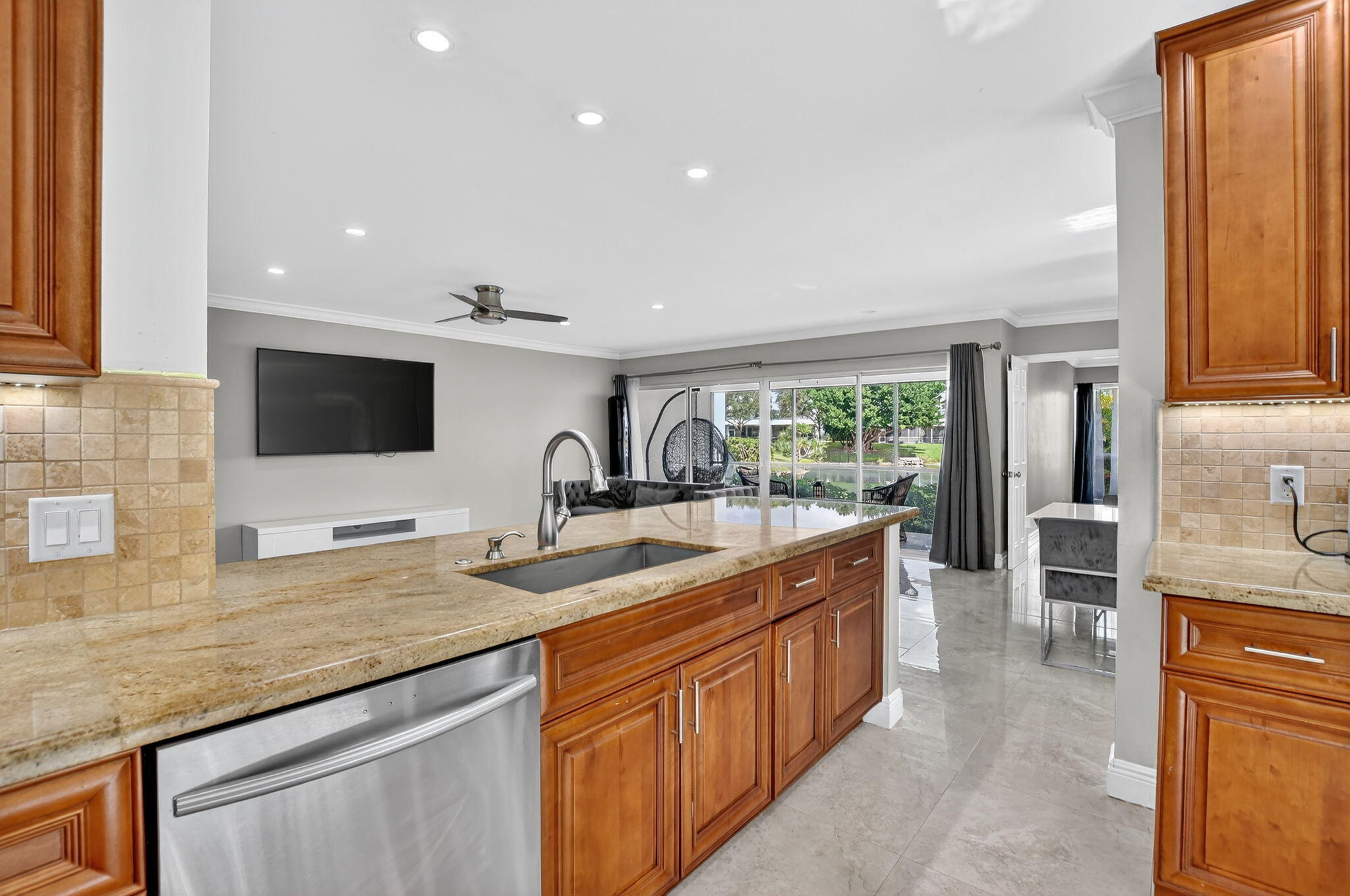 6101 Old Court Road, Unit 140 Boca Raton, FL 33433 - Photo 15 of 57 16-web-or-mls-017_DSC_1876