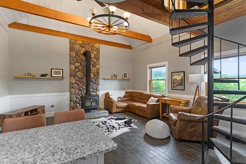 717 Greg Road Petoskey, MI 49770 - Photo 12 of 29 Gallery Image 12