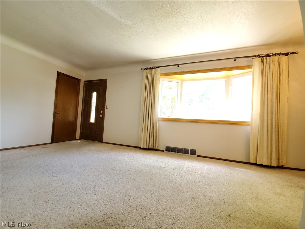 796 Pendley Road Willowick, OH 44095 - Photo 8 of 34 Gallery Image 8