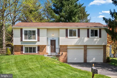 $525,000 | 19517 Laguna Drive, Gaithersburg, MD 20879