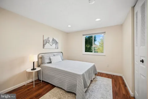 $525,000 | 19517 Laguna Drive, Gaithersburg, MD 20879