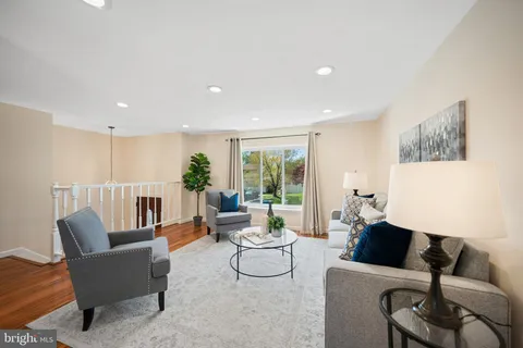 $525,000 | 19517 Laguna Drive, Gaithersburg, MD 20879