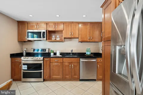 $525,000 | 19517 Laguna Drive, Gaithersburg, MD 20879
