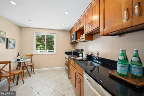 $525,000 | 19517 Laguna Drive, Gaithersburg, MD 20879