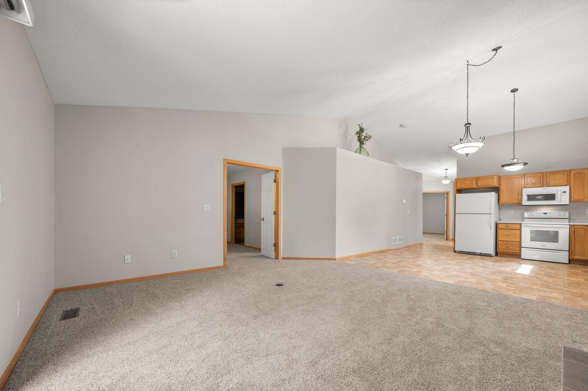 74 Crown Pointe Curve Hudson, WI 54016 - Photo 7 of 24