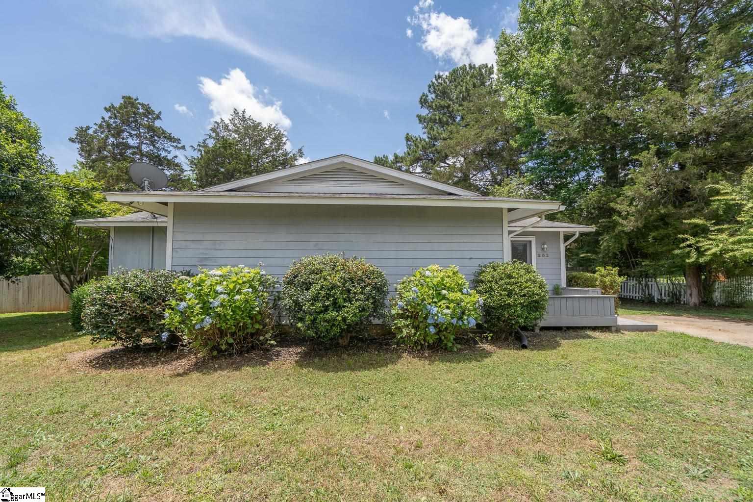 202 Evergreen Street Easley, SC 29642 - Photo 3 of 24
