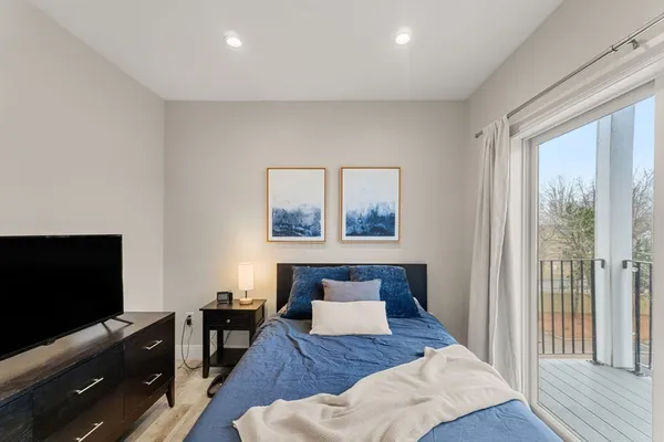 $3,450 | 1457 A Tremont Street, Unit 207, Boston, MA 02120
