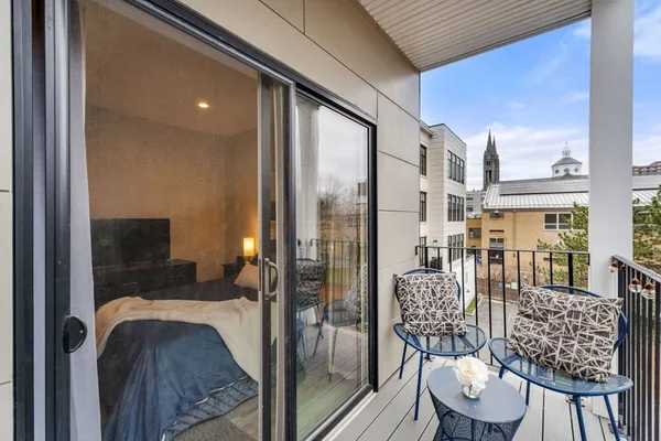 $3,450 | 1457 A Tremont Street, Unit 207, Boston, MA 02120