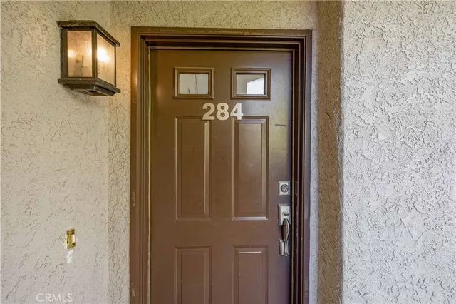 $525,000 | 24143 Del Monte Dr., Unit 284, Valencia, CA 91355
