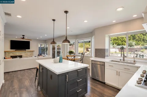 $2,249,000 | 92 Hillview Drive, Danville, CA 94506