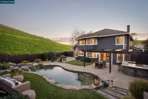 $2,249,000 | 92 Hillview Drive, Danville, CA 94506