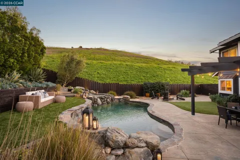 $2,249,000 | 92 Hillview Drive, Danville, CA 94506