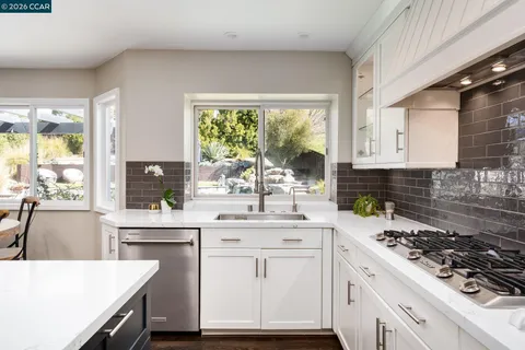 $2,249,000 | 92 Hillview Drive, Danville, CA 94506