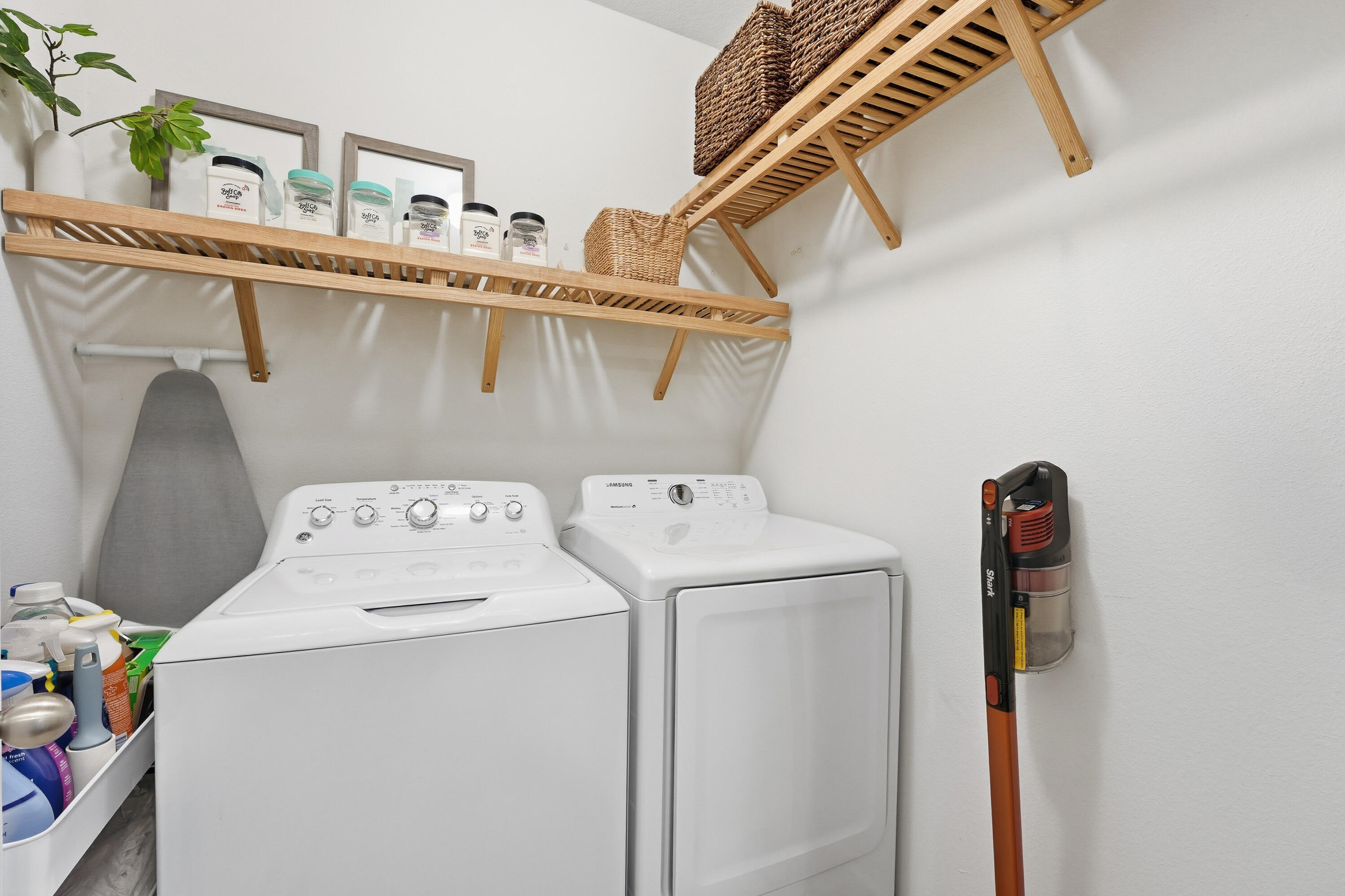 3113 Yellowstone Circle Fort Pierce, FL 34945 - Photo 22 of 33 a utility room with dryer and washer