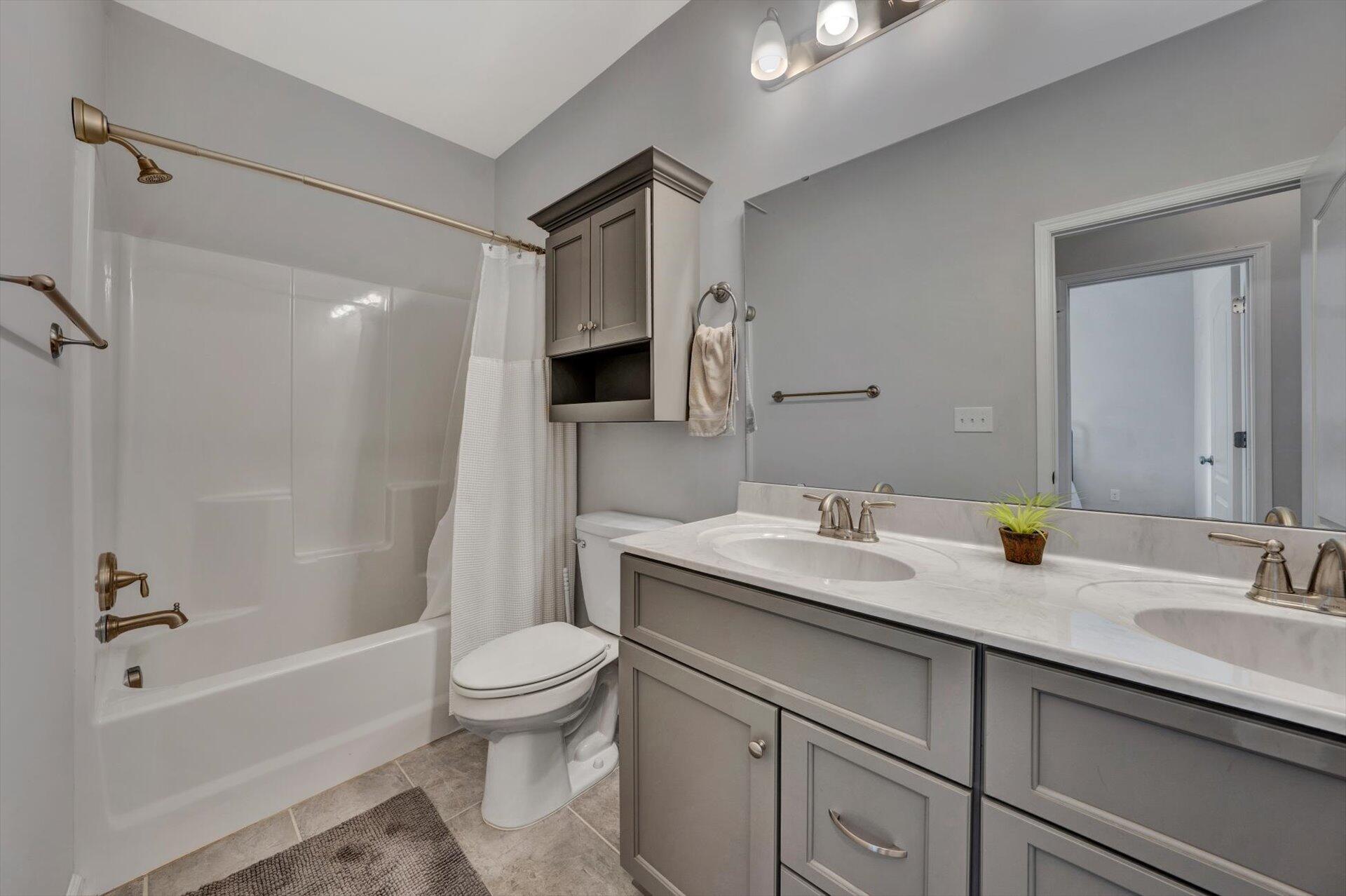 529 Charlie Road Hardy, VA 24101 - Photo 17 of 28 Full Bath - Hall