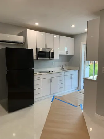 $1,600 | 4671 Sunset Lane, Unit 4, West Palm Beach, FL 33415