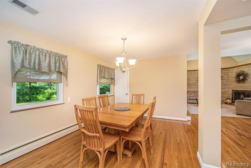 2252 Devonshire Road Bloomfield Hills, MI 48302 - Photo 14 of 40