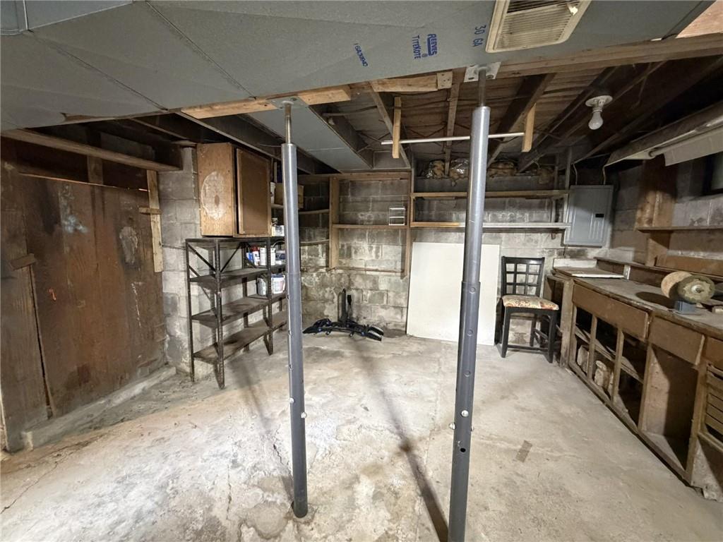 403 Bridgeport Road Mount Pleasant, PA 15666 - Photo 12 of 16 Gallery Image 12