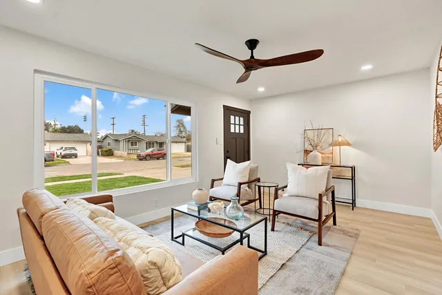 $319,900 | 4676 East Orleans Avenue, Fresno, CA 93702